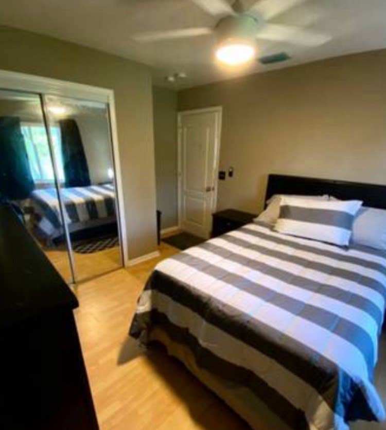 Nice quiet room for rent