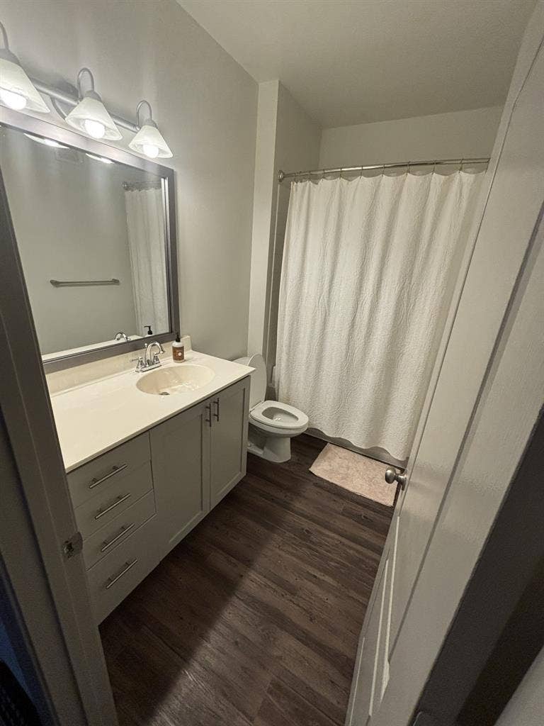 Looking for female roommate!