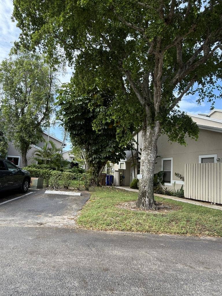 1 bedroom + parking + Bathroom