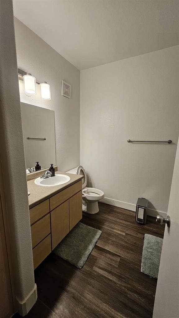 Chandler area bedroom for rent!