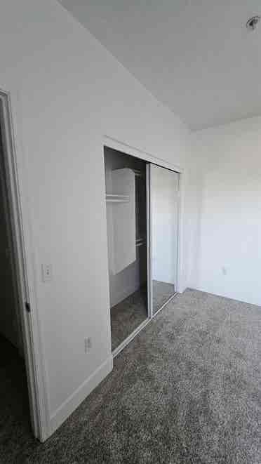 Chandler area bedroom for rent!