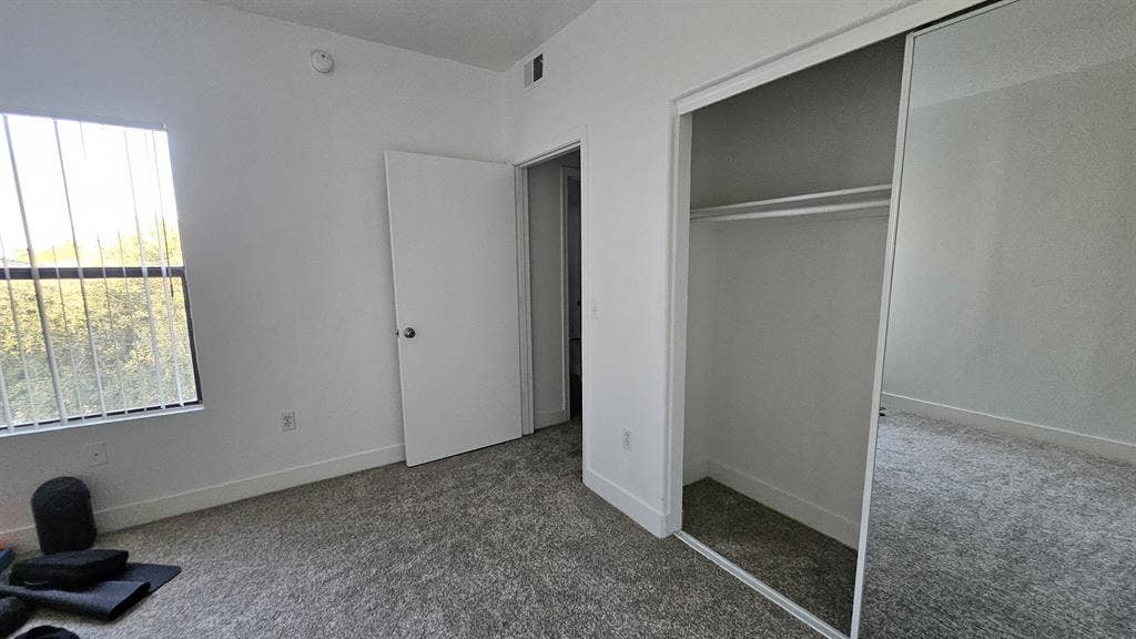 Chandler area bedroom for rent!