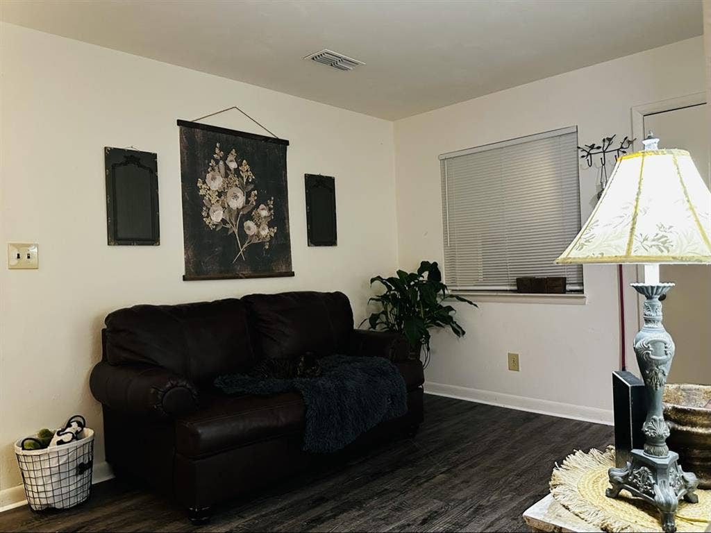 RM FOR RENT $/mo-all included