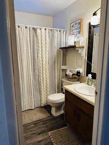 RM FOR RENT $/mo-all included