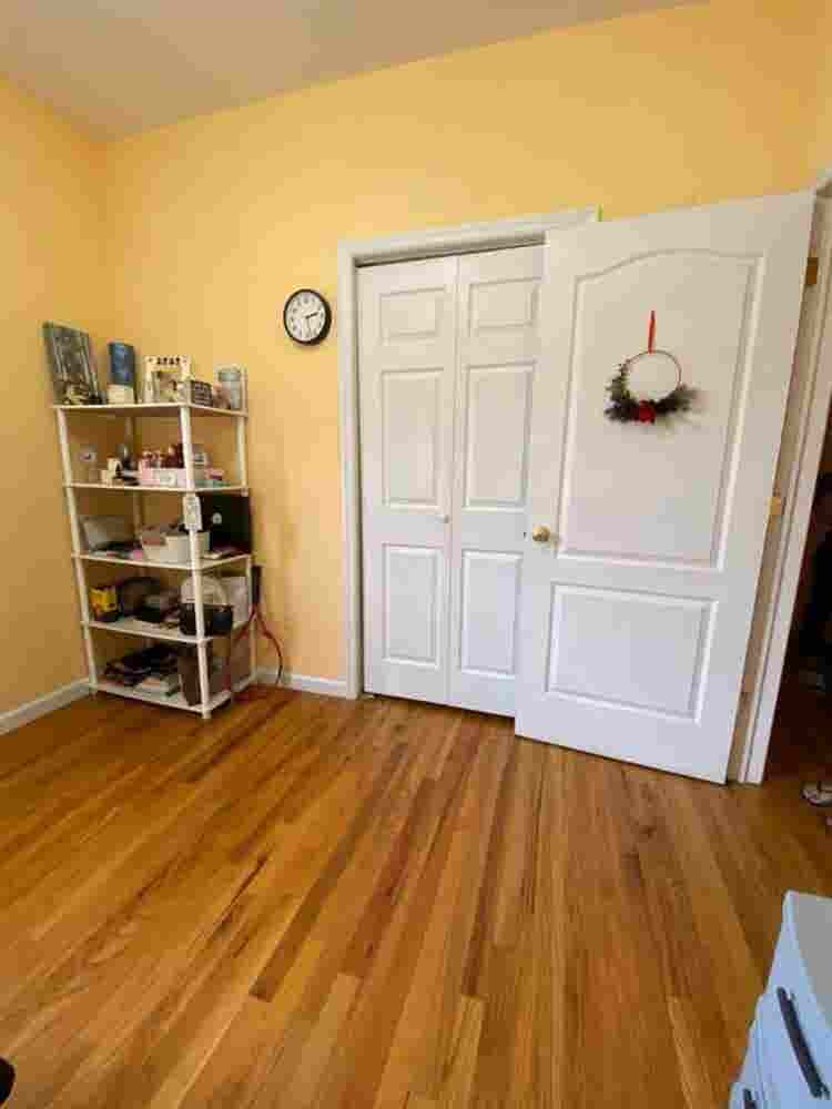 2 private bedrooms - Females only