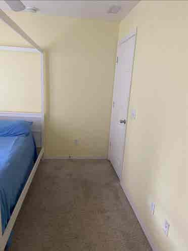 Room For Rent