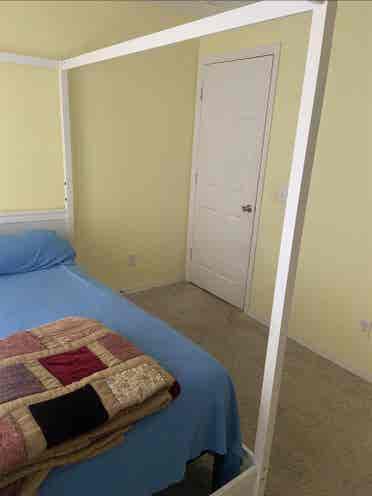 Room For Rent