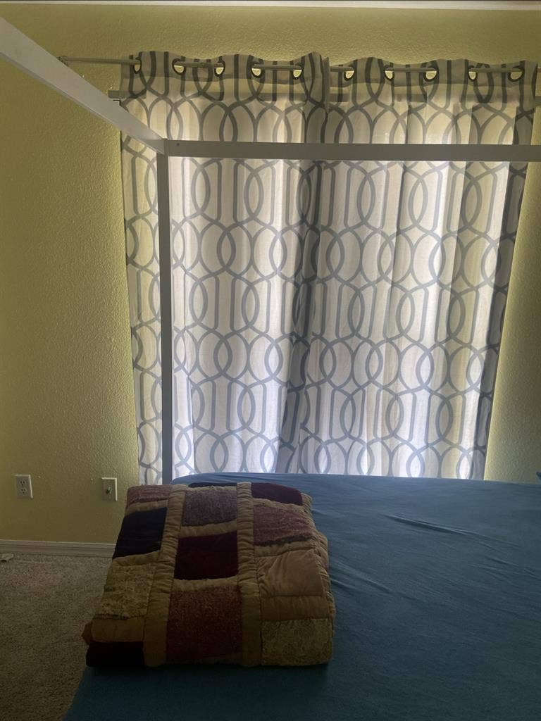 Room For Rent