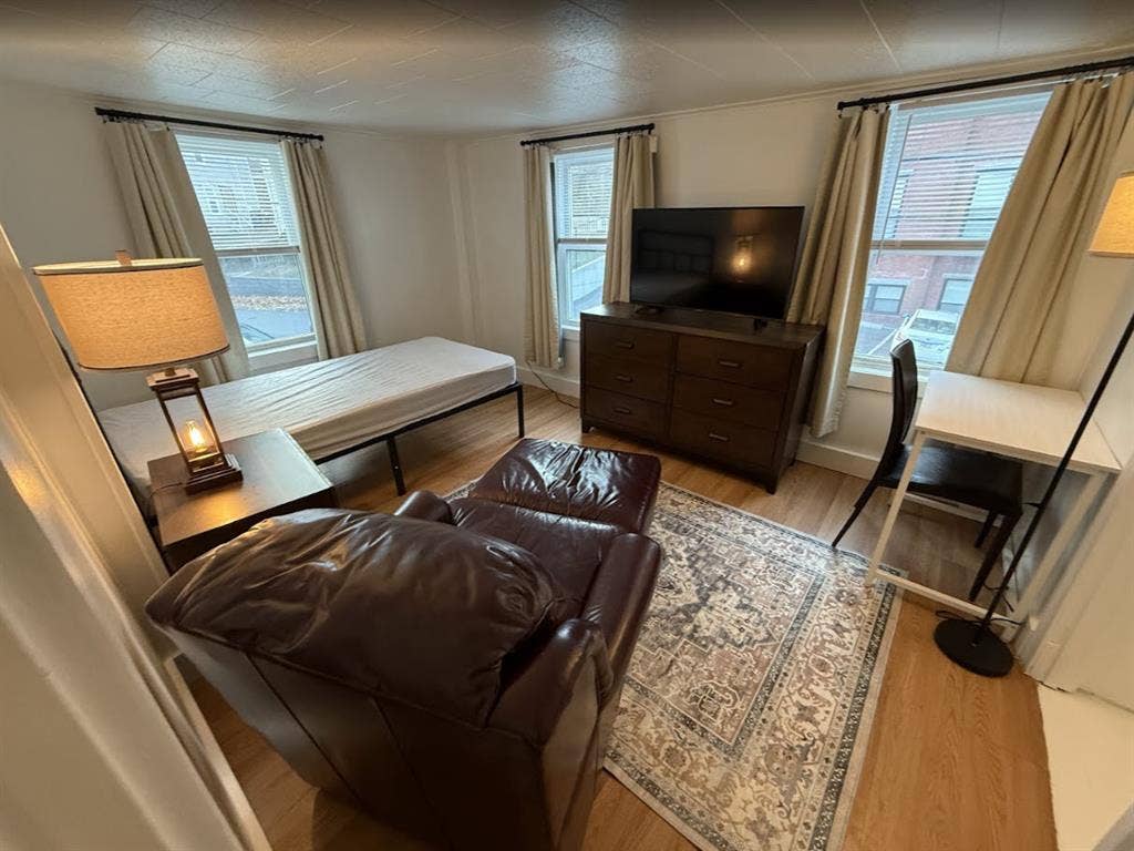 Furnished room in Haverhill