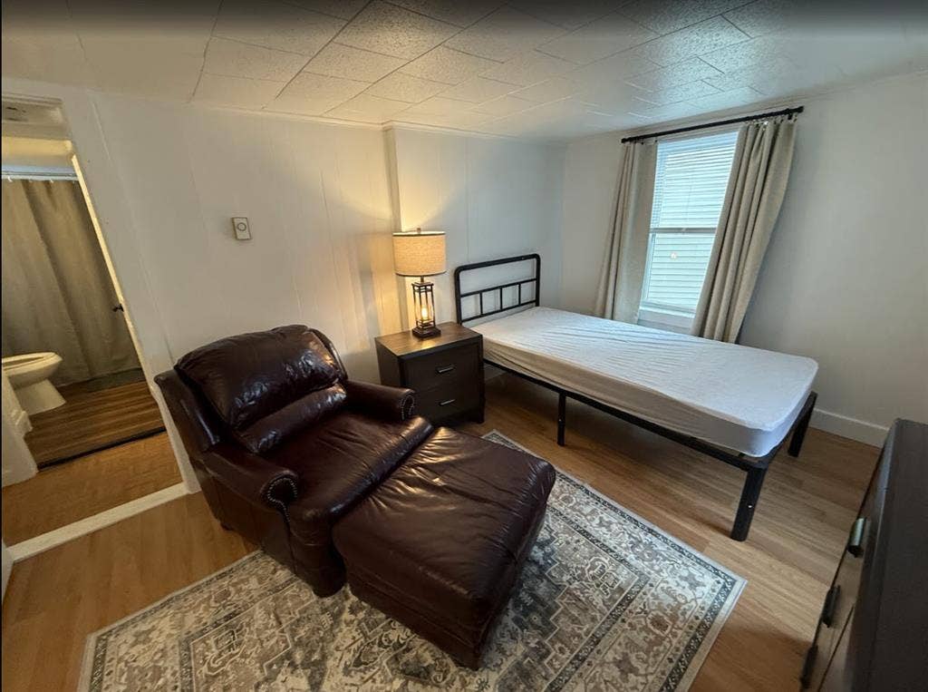 Furnished room in Haverhill