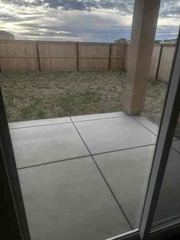 Room w/ Private Bath Available Now