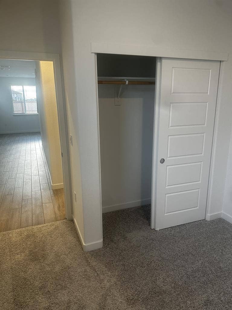 Room w/ Private Bath Available Now