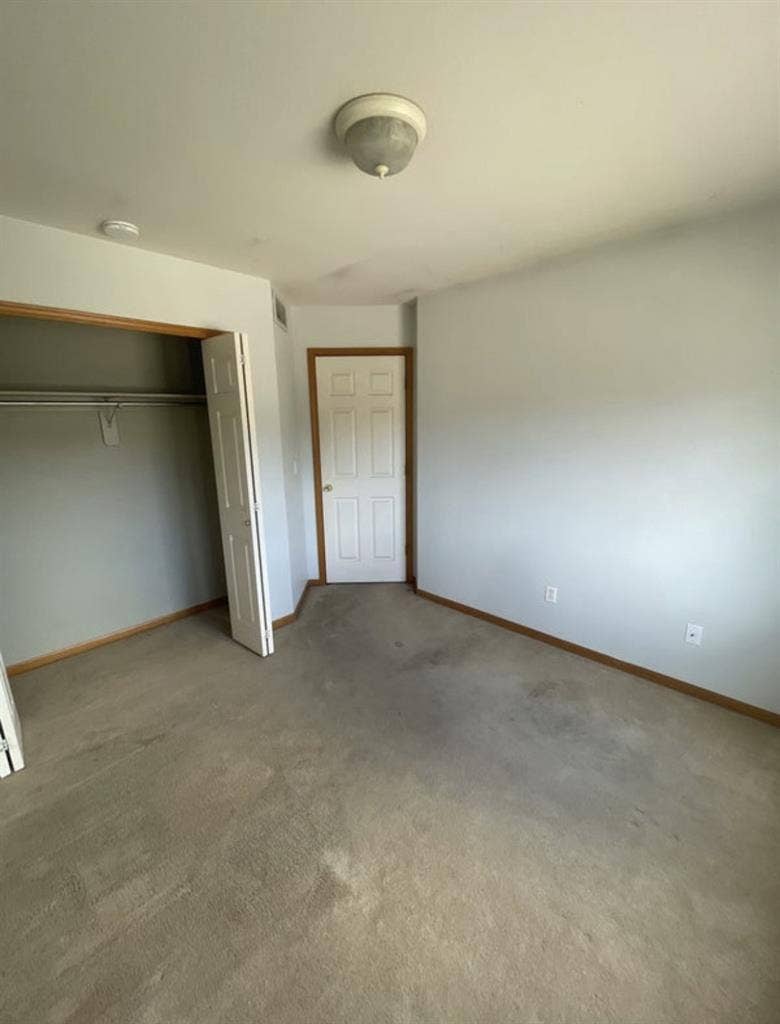 2 rooms available in Westbridge
