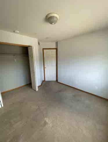 2 rooms available in Westbridge