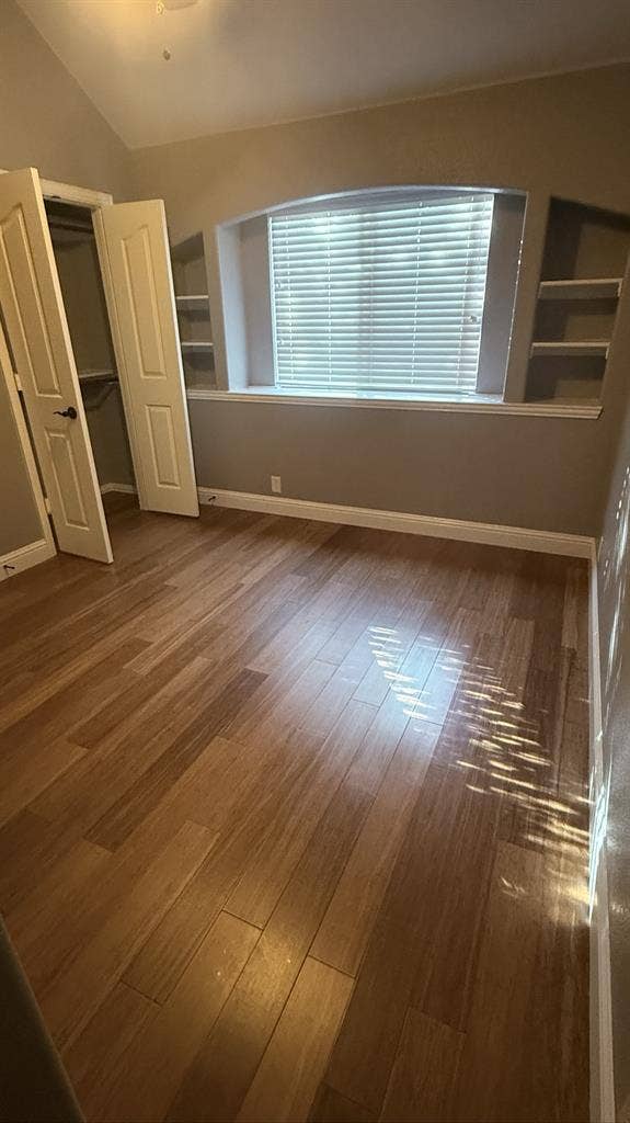*ROOM FOR RENT: UNFURNISHED*