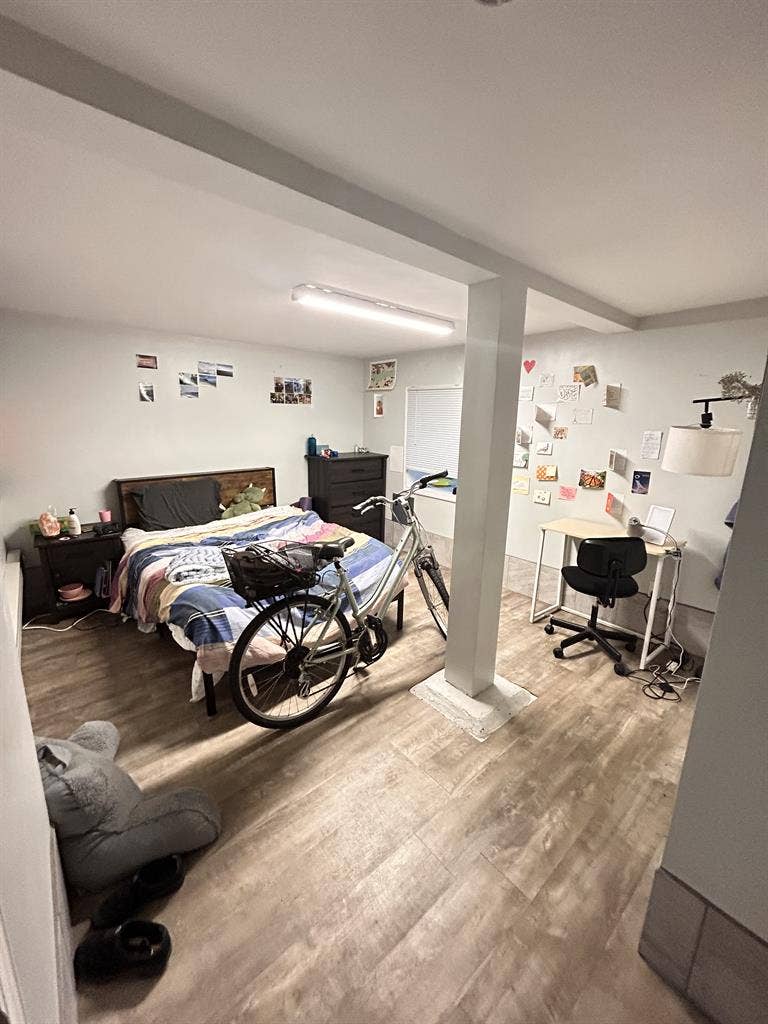 looking for 4th roommate