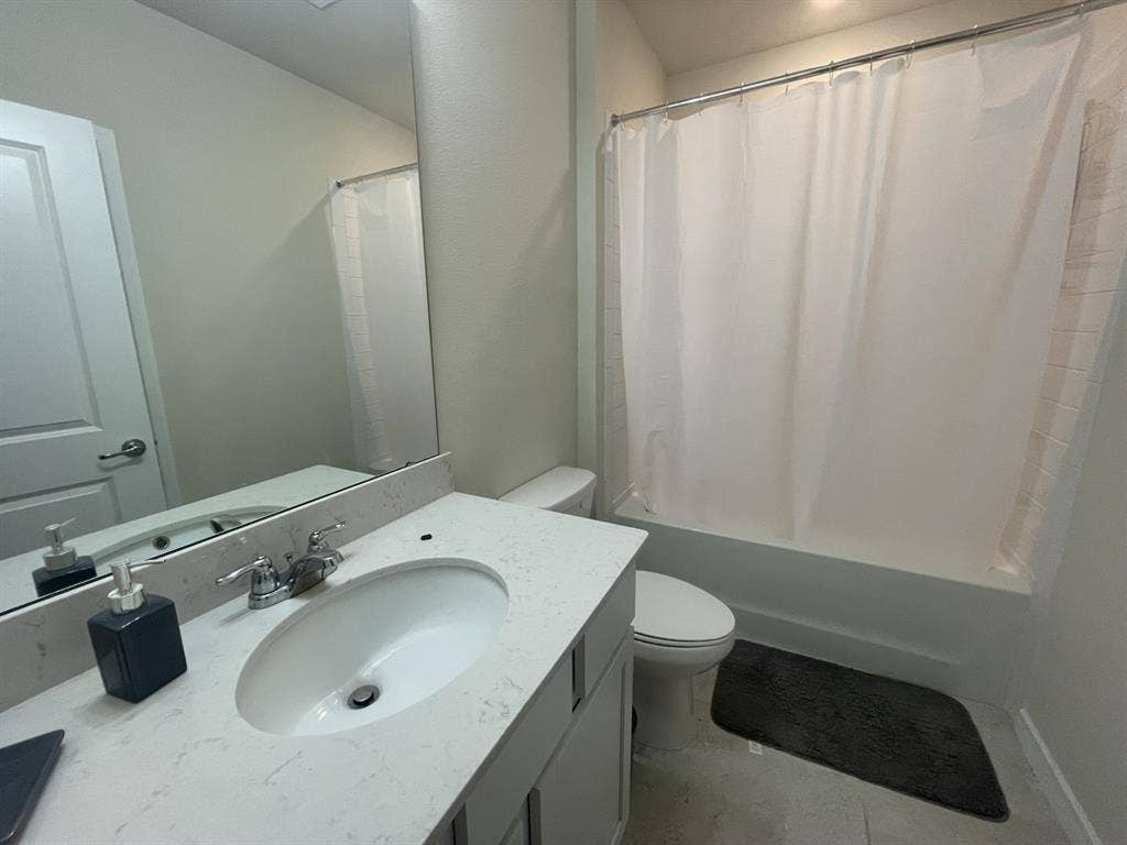 Furnished Room w/ Private Bath