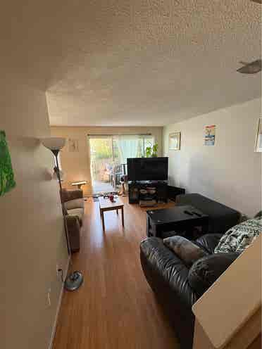 Room June 1 in Clean, Active House