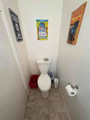 Room June 1 in Clean, Active House
