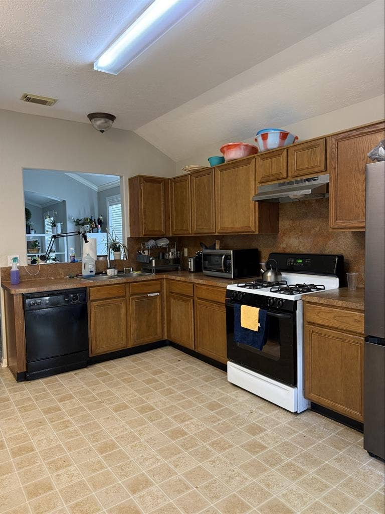 Room for rent in Katy/Cypress area