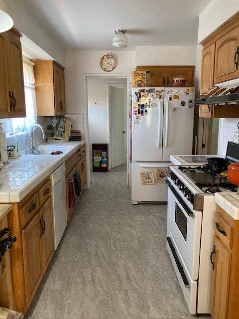 So. Pasadena area room w/bath