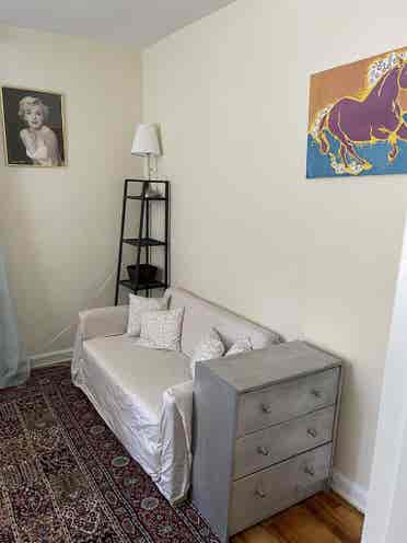 $ sf BeautyFurnished Bedroom
