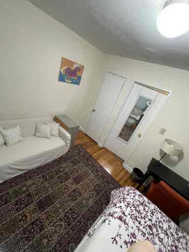 $ sf BeautyFurnished Bedroom
