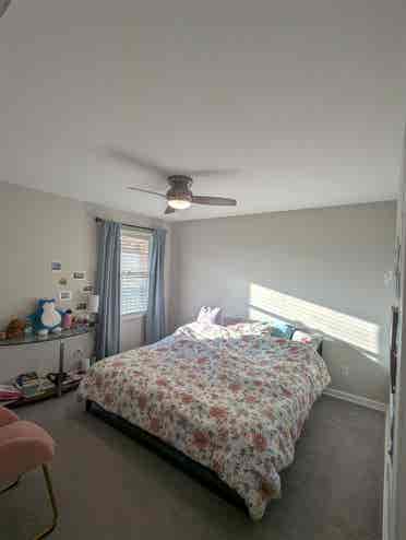 Spacious B place in Hillsboro