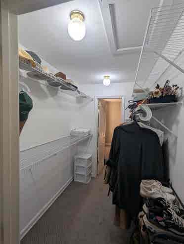 Spacious B place in Hillsboro