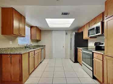 Beautiful comfy home for rent!