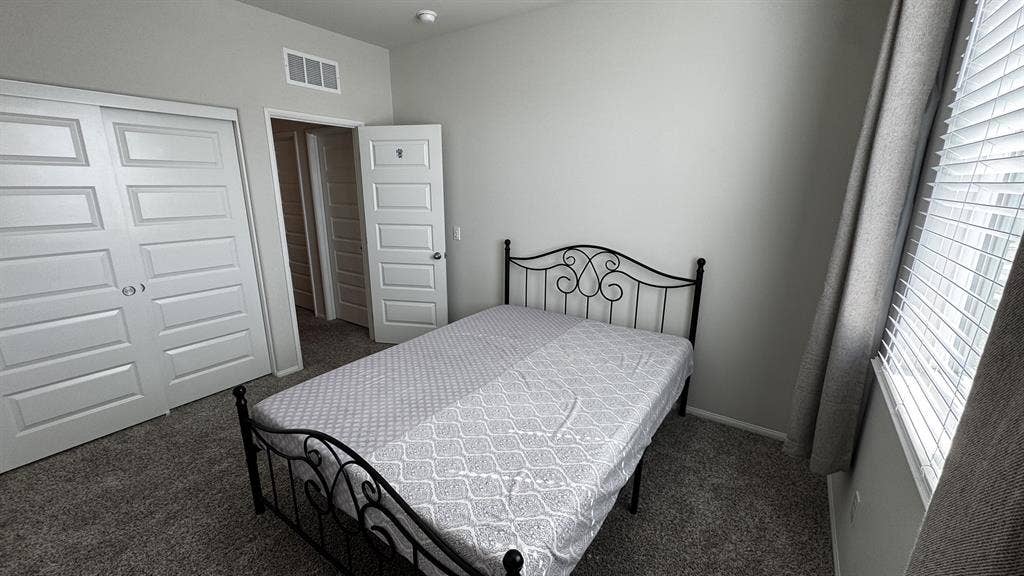 Furnished room
