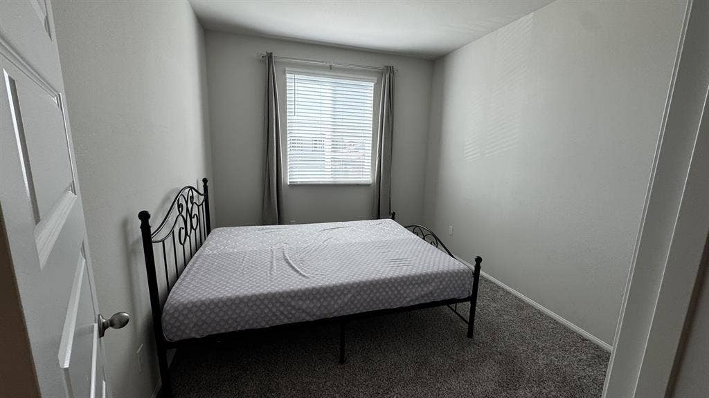Furnished room