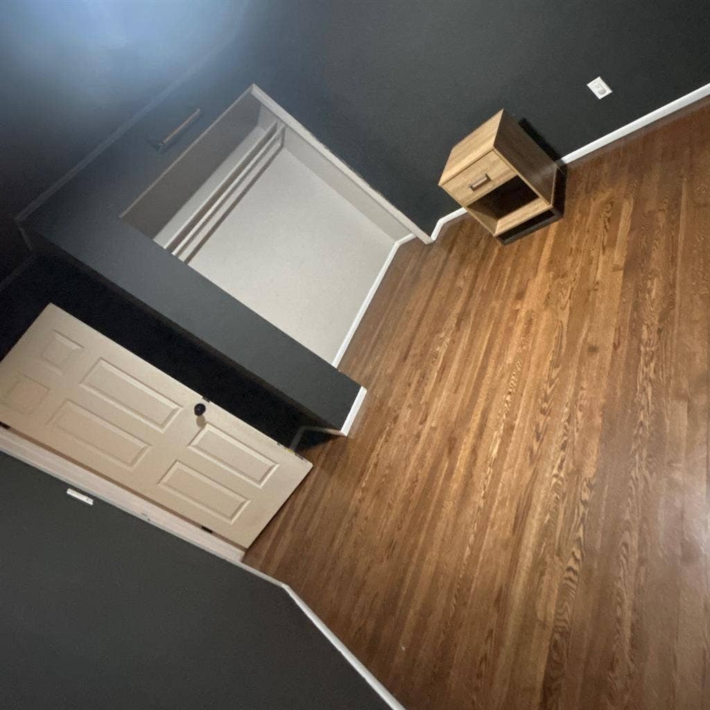 Unfurnished room