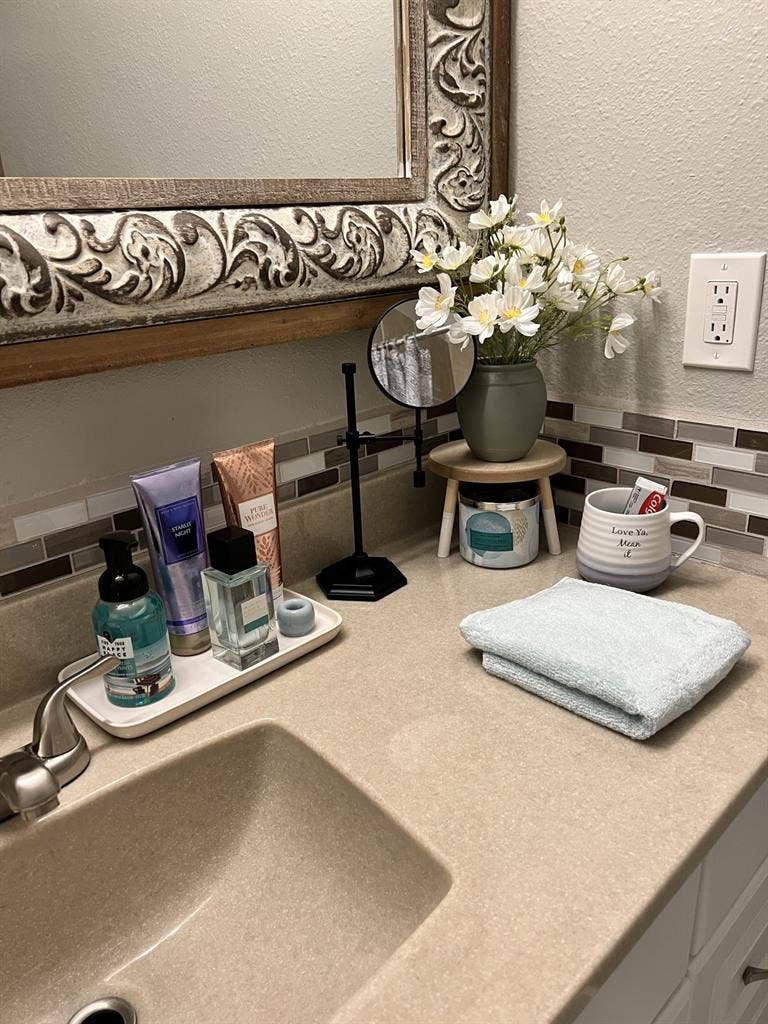 Private room and bathroom