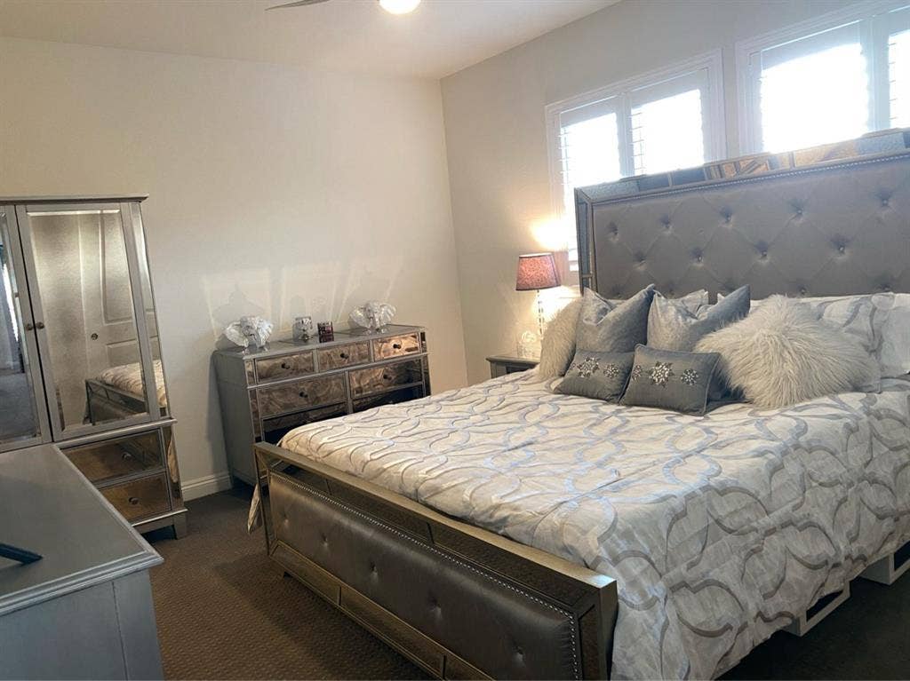 Summerlin Upscale Tranquil
Home