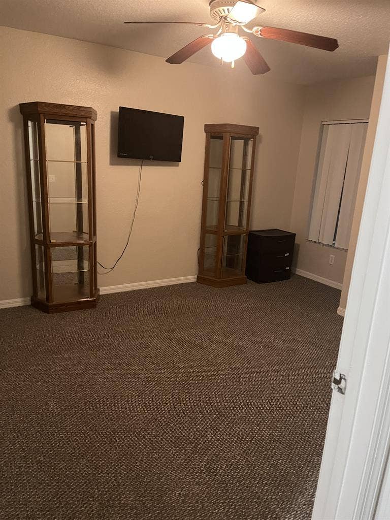 Room for rent/ private bathroom