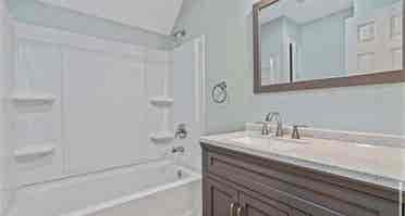 Room/Private bathroom