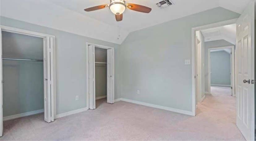 Room/Private bathroom
