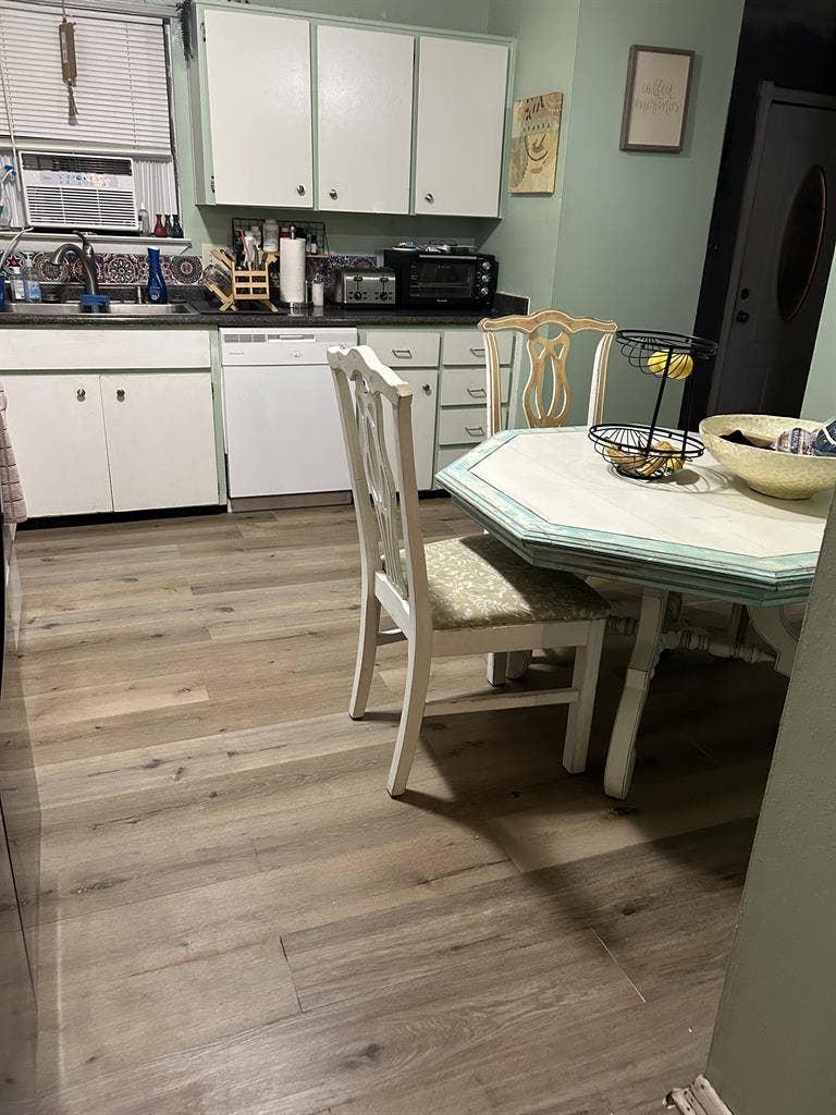 Large furnished room