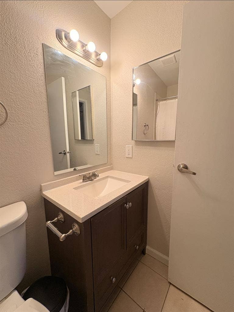 Room for rent Southeast Auroraa