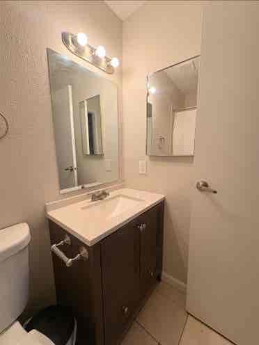 Room for rent Southeast Auroraa