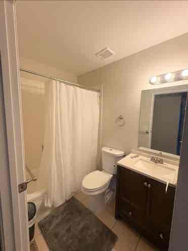 Room for rent Southeast Auroraa