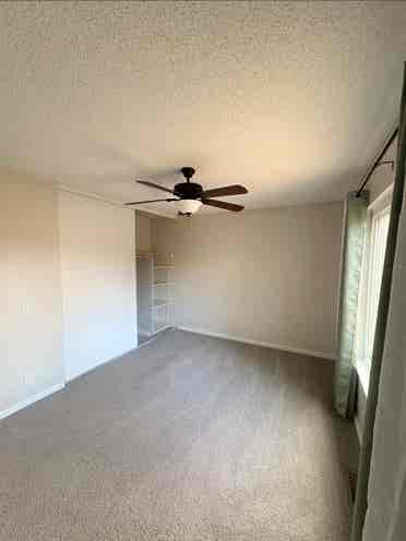 Room for rent Southeast Auroraa