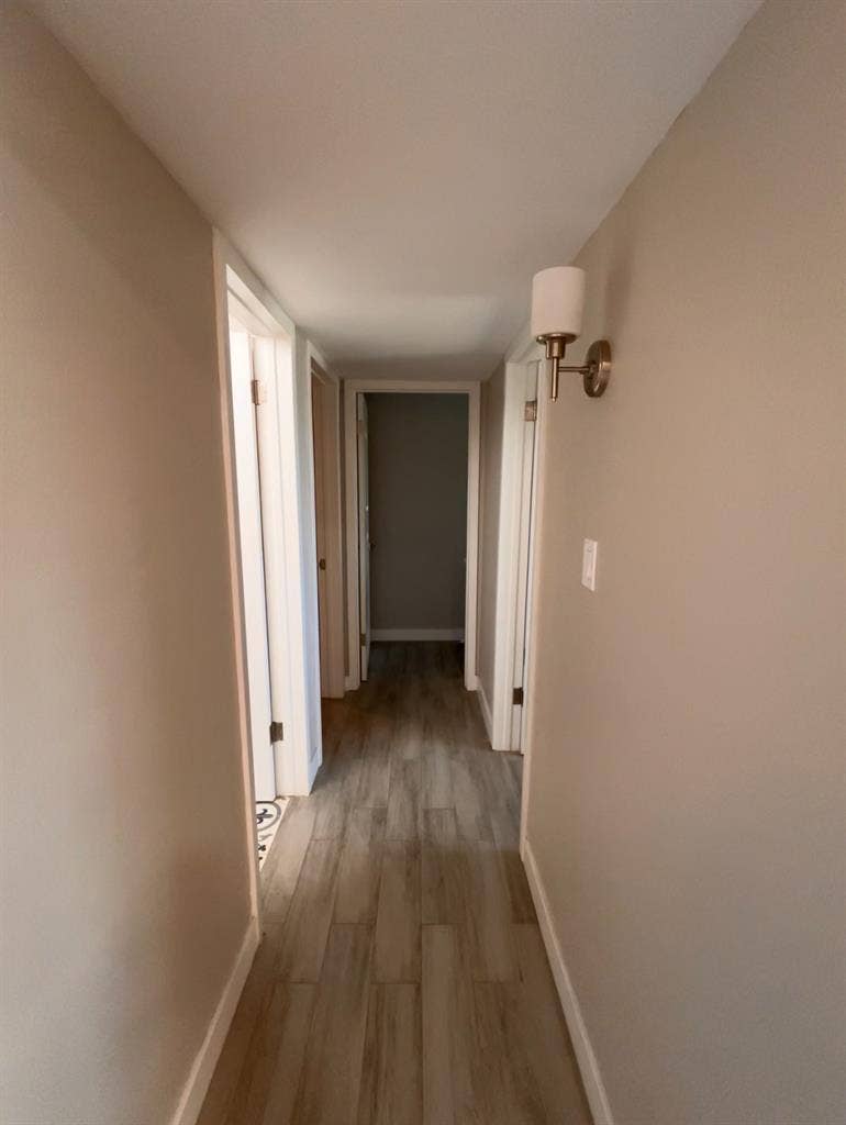 Small Room furnished, all included