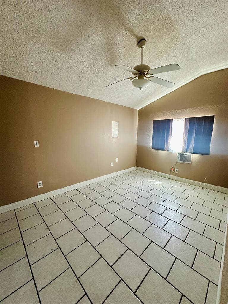 Cozy & Quiet Room in East El Paso