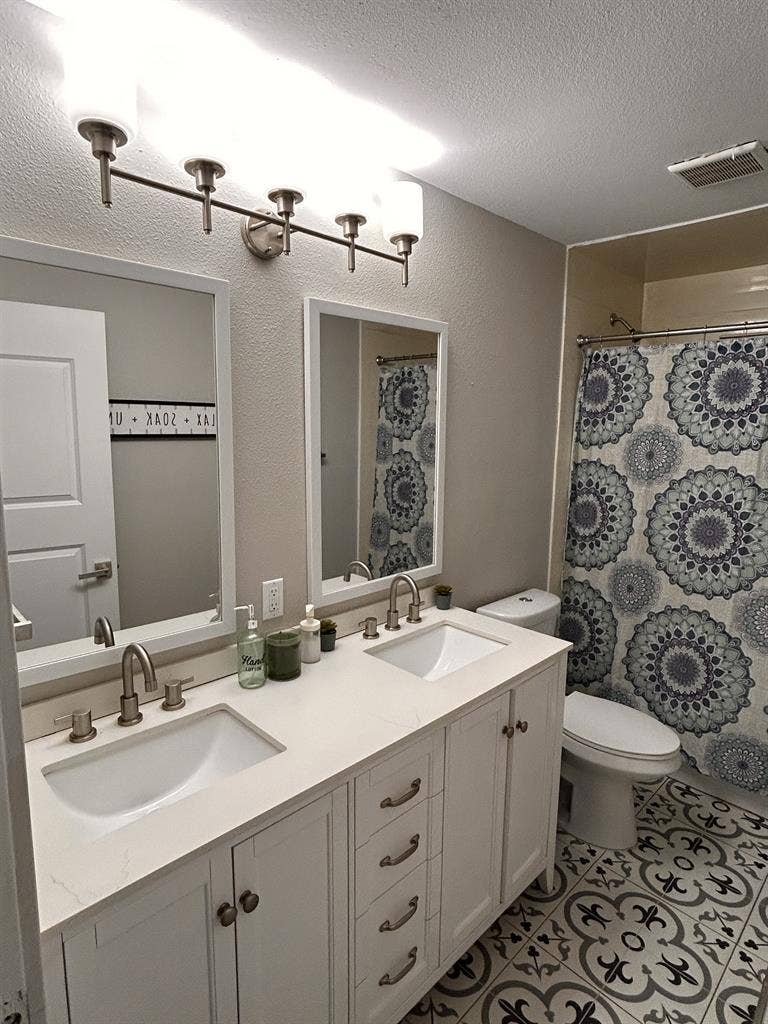 Medium Room Furnished, All Included