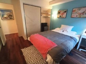 Private quiet rom ownbath for rent