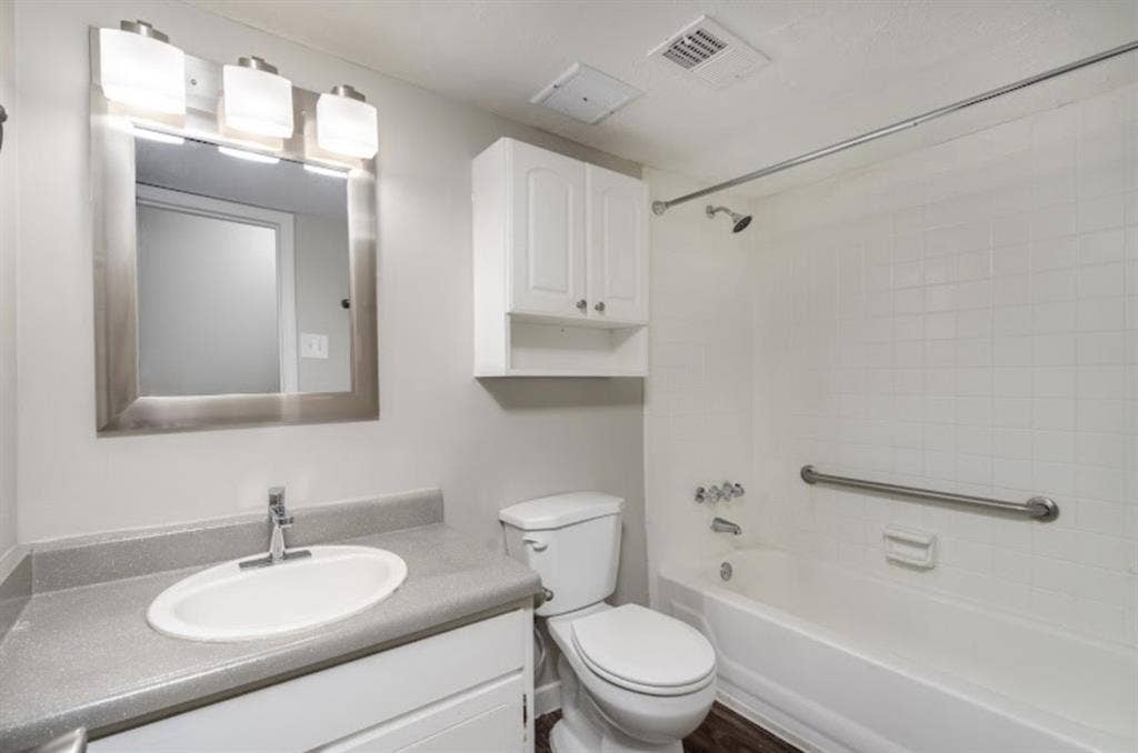 Call my cell roomate needed