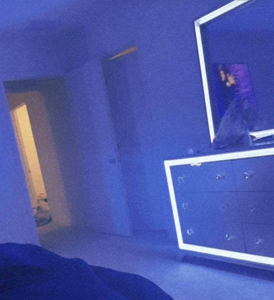 Room for rent Message me