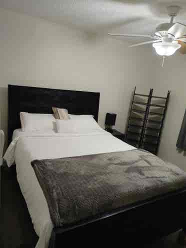 2BR off the Myakka Canal